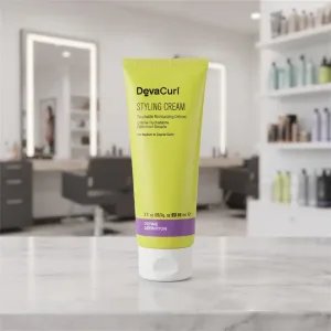 DevaCurl Styling Cream® Krémes formázó a tapinthatóan puha hajért – 88 ml